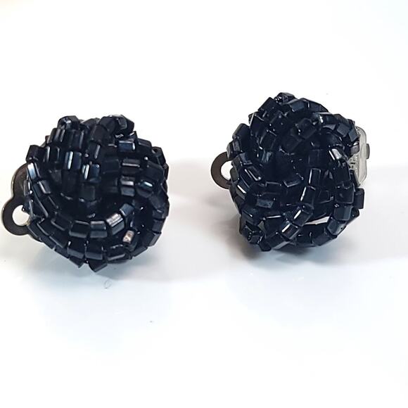 Vintage Black Beaded Clip-On Earrings, Retro Floral Cluster Design, Chic Jewelry - Picture 1 of 10